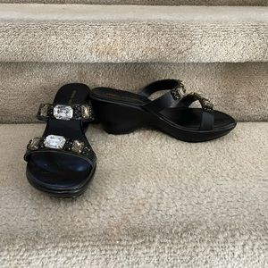 Athena Alexander Black wedge sandal-Size 8